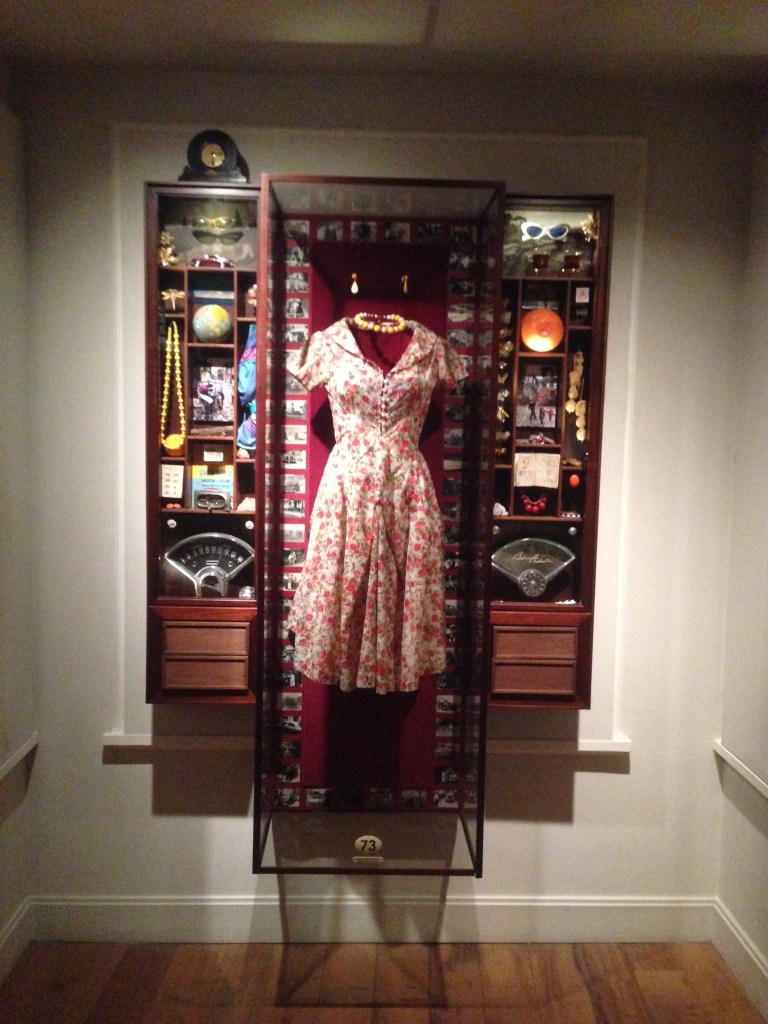 Montren til romanens kapitel 73: Füsüns kørekort.